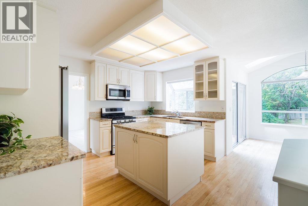 7 CEDARWOOD COURT, Port Moody