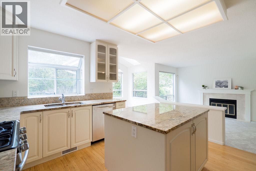 7 CEDARWOOD COURT, Port Moody