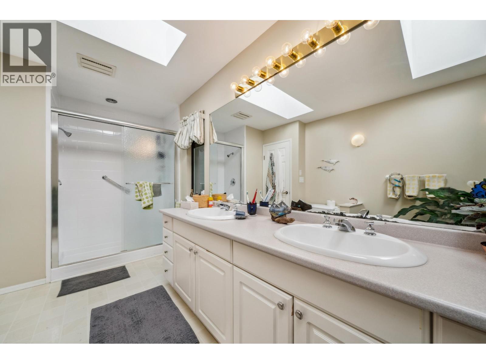 4706 MEADFEILD ROAD, West Vancouver