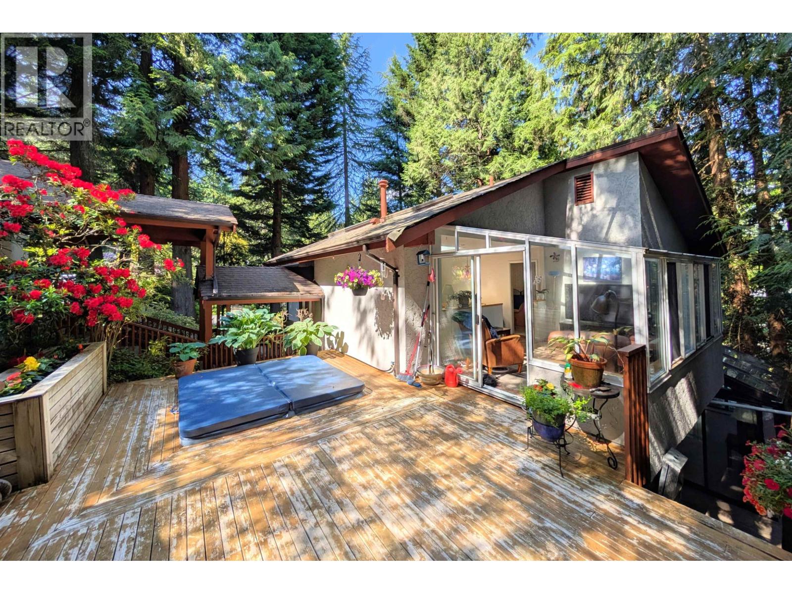 4706 MEADFEILD ROAD, West Vancouver