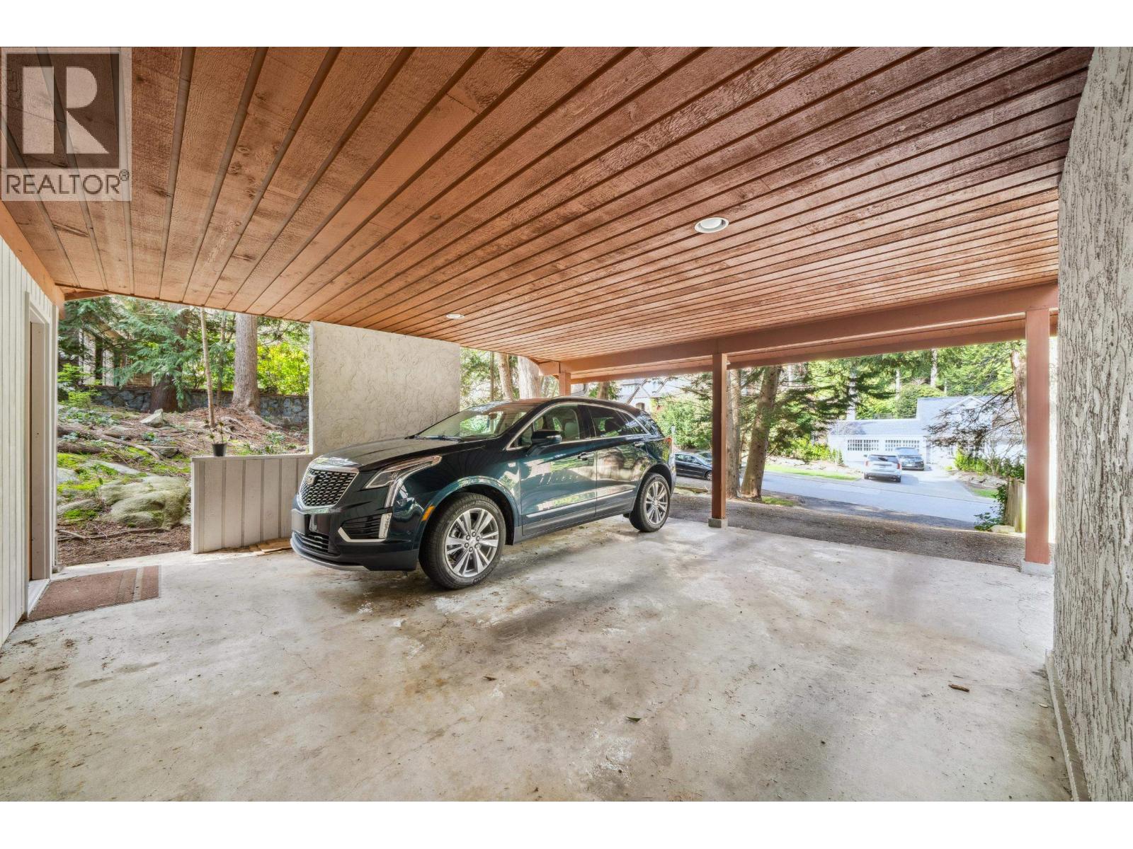 4706 MEADFEILD ROAD, West Vancouver