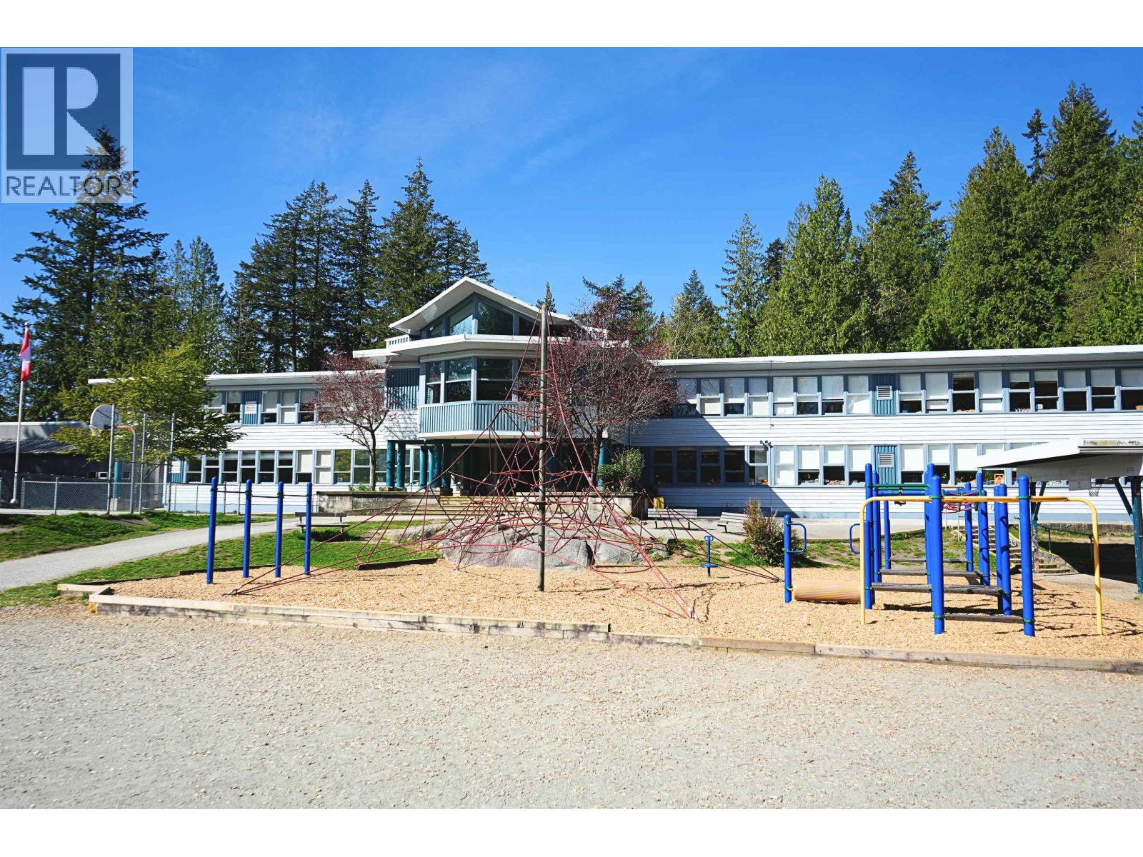4706 MEADFEILD ROAD, West Vancouver