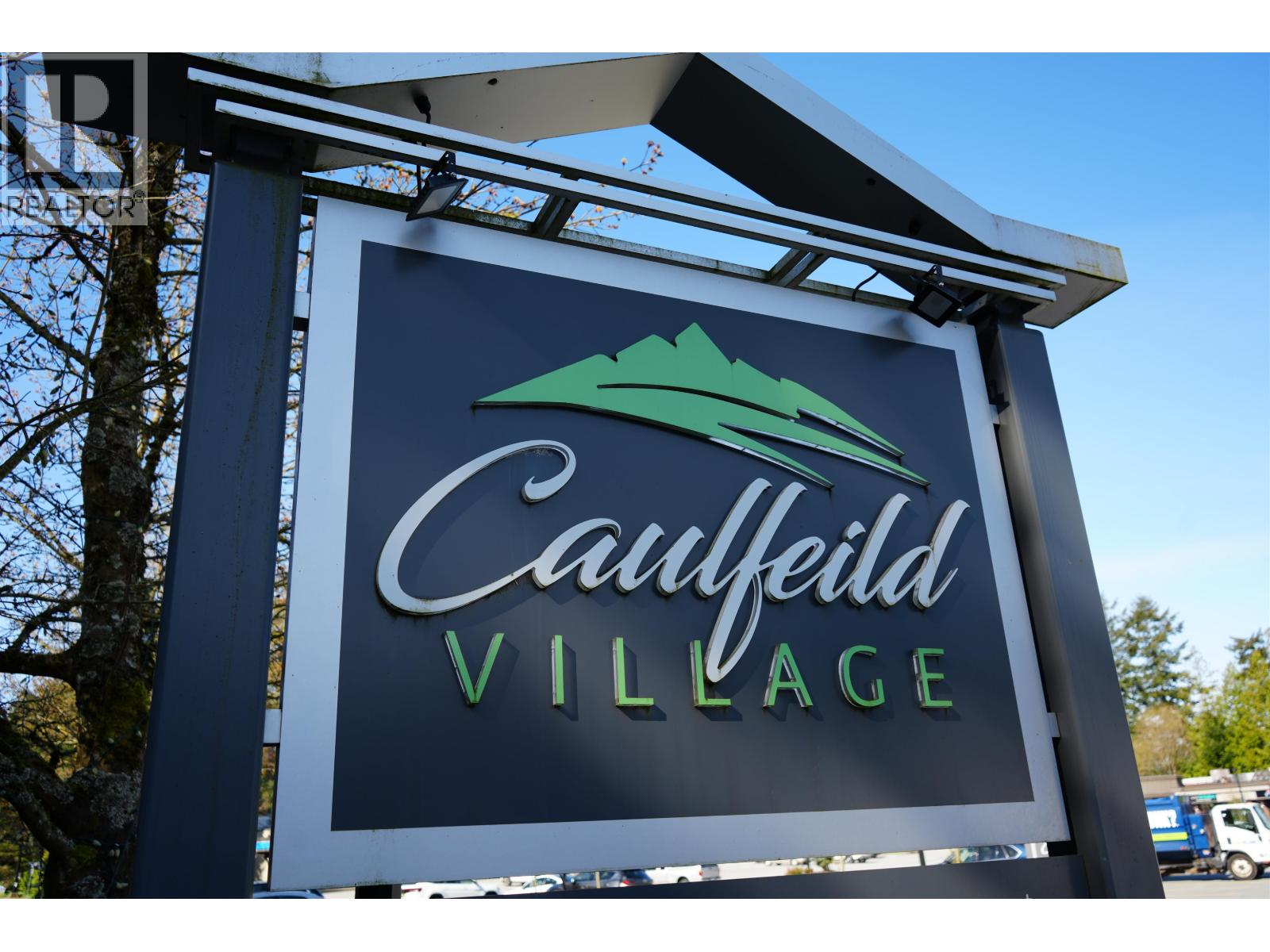 4706 MEADFEILD ROAD, West Vancouver