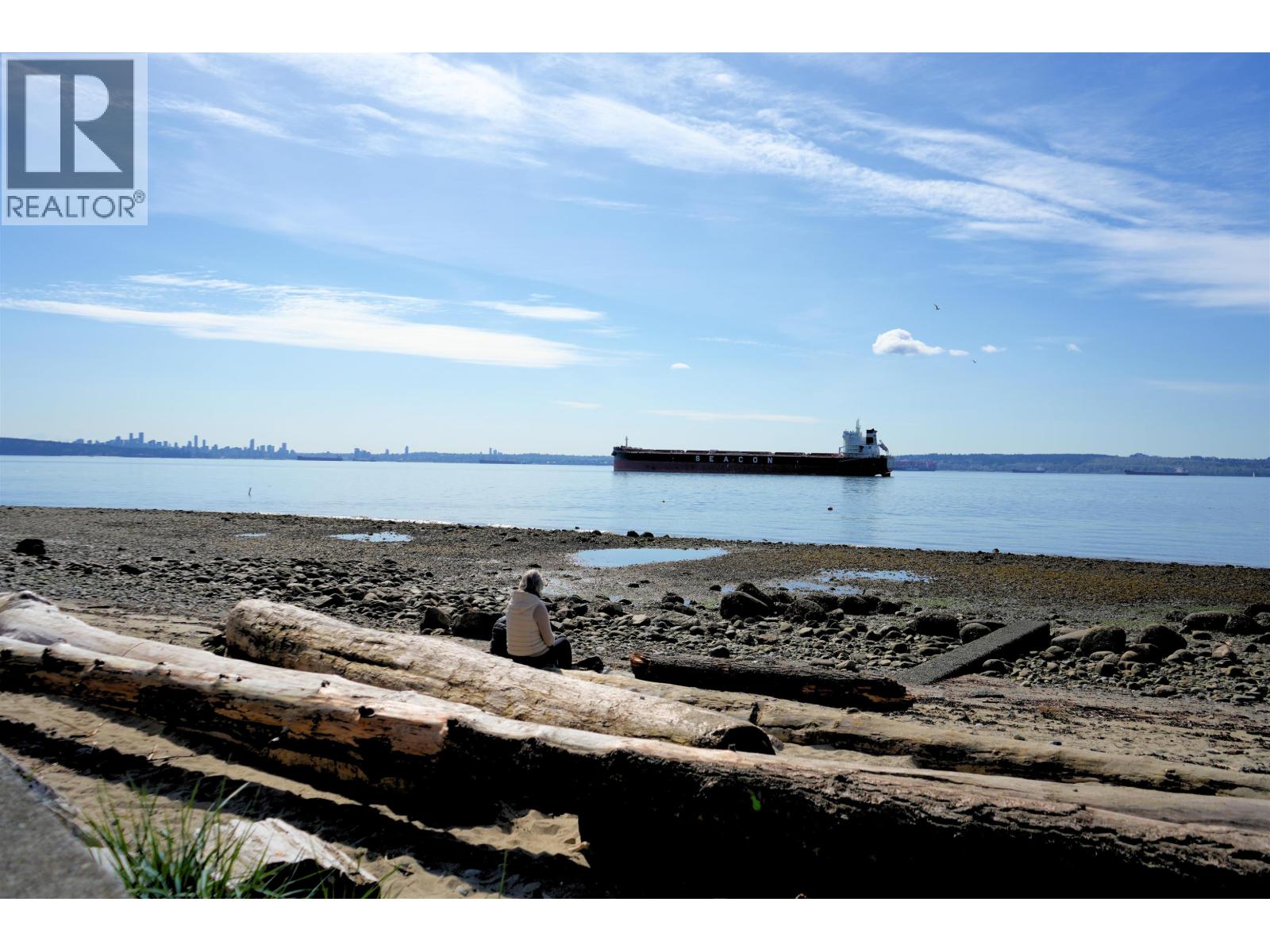 4706 MEADFEILD ROAD, West Vancouver