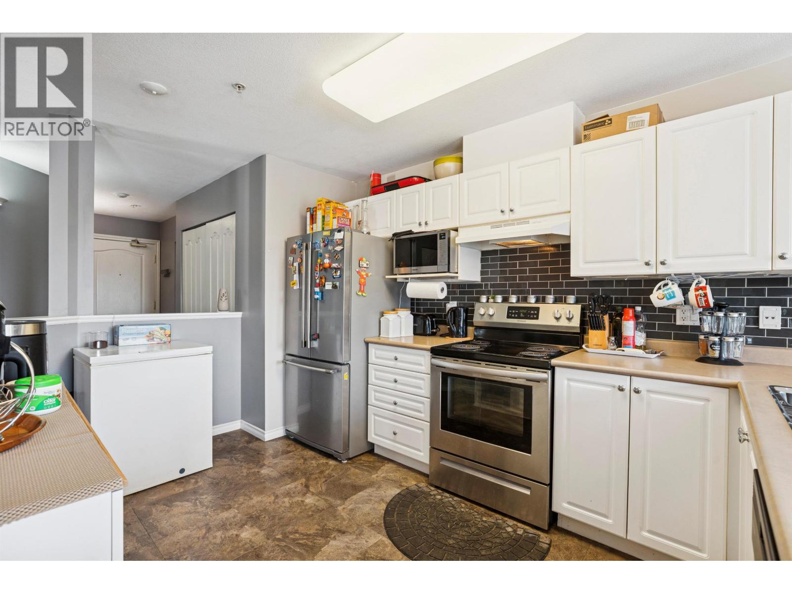 405 22230 NORTH AVENUE, Maple Ridge