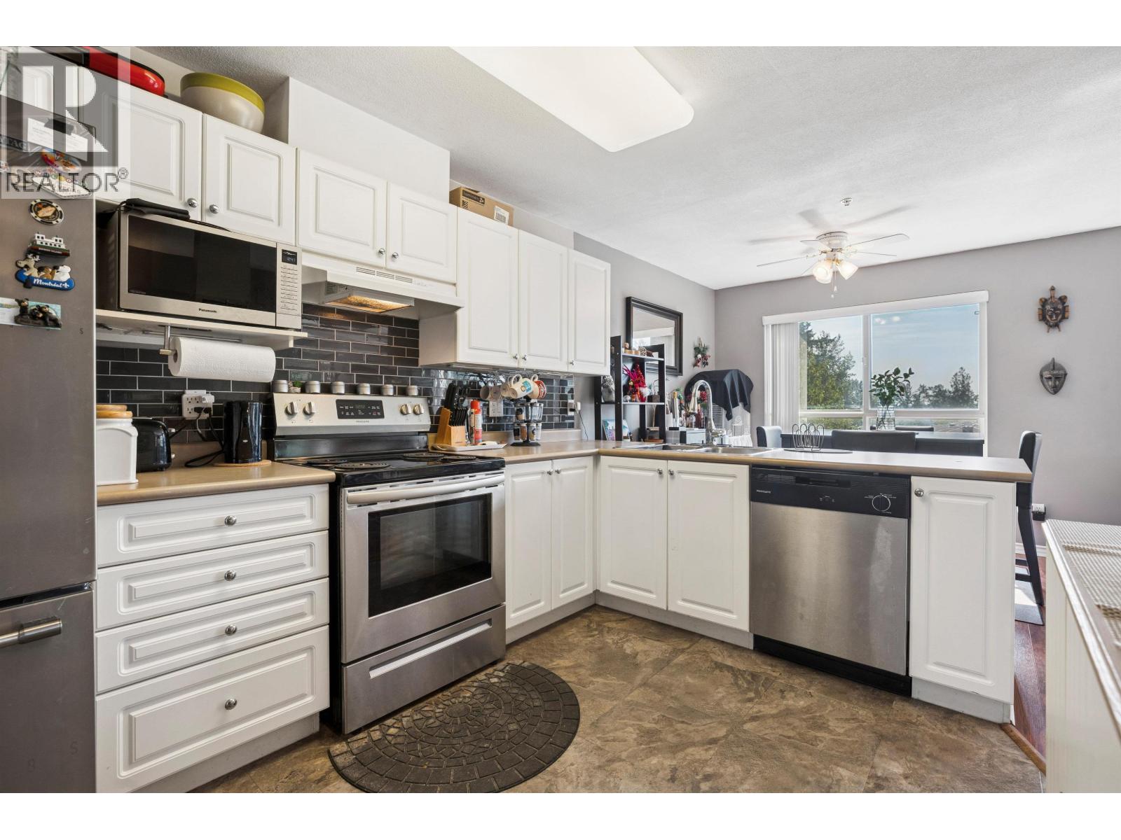 405 22230 NORTH AVENUE, Maple Ridge