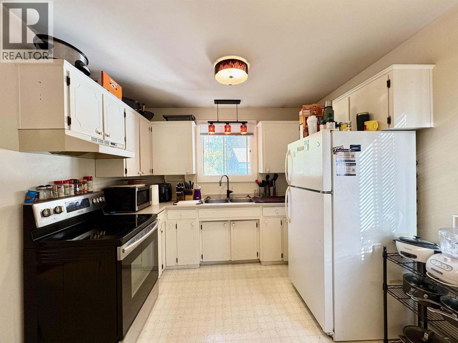 7650 LOYOLA DRIVE, Prince George