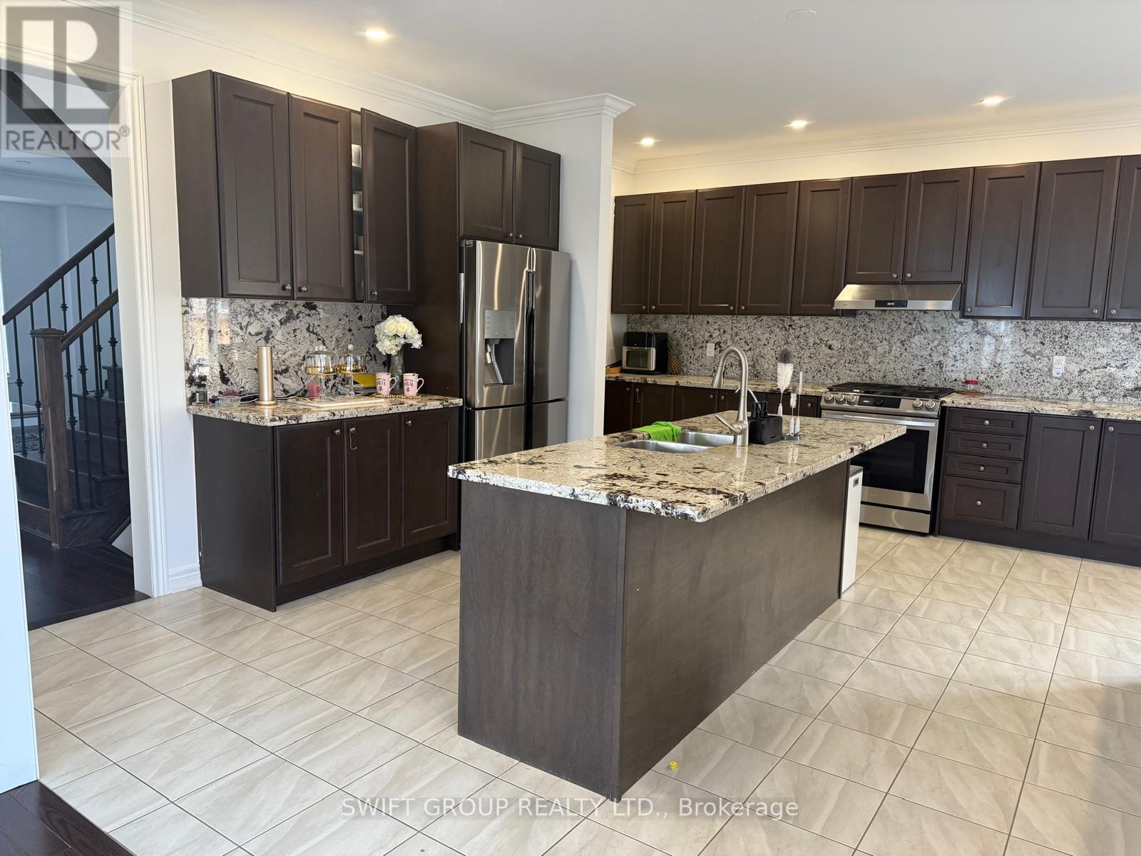147 MCCANN CRESCENT - 28