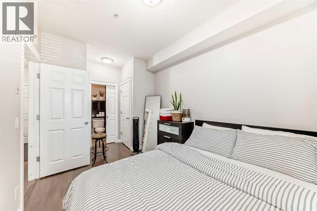Single Family House for Sale in   Hemlock Crescent SW Spruce Cliff Calgary 