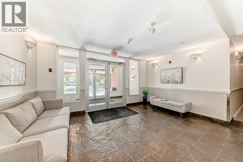 Single Family House for Sale in   Hemlock Crescent SW Spruce Cliff Calgary 