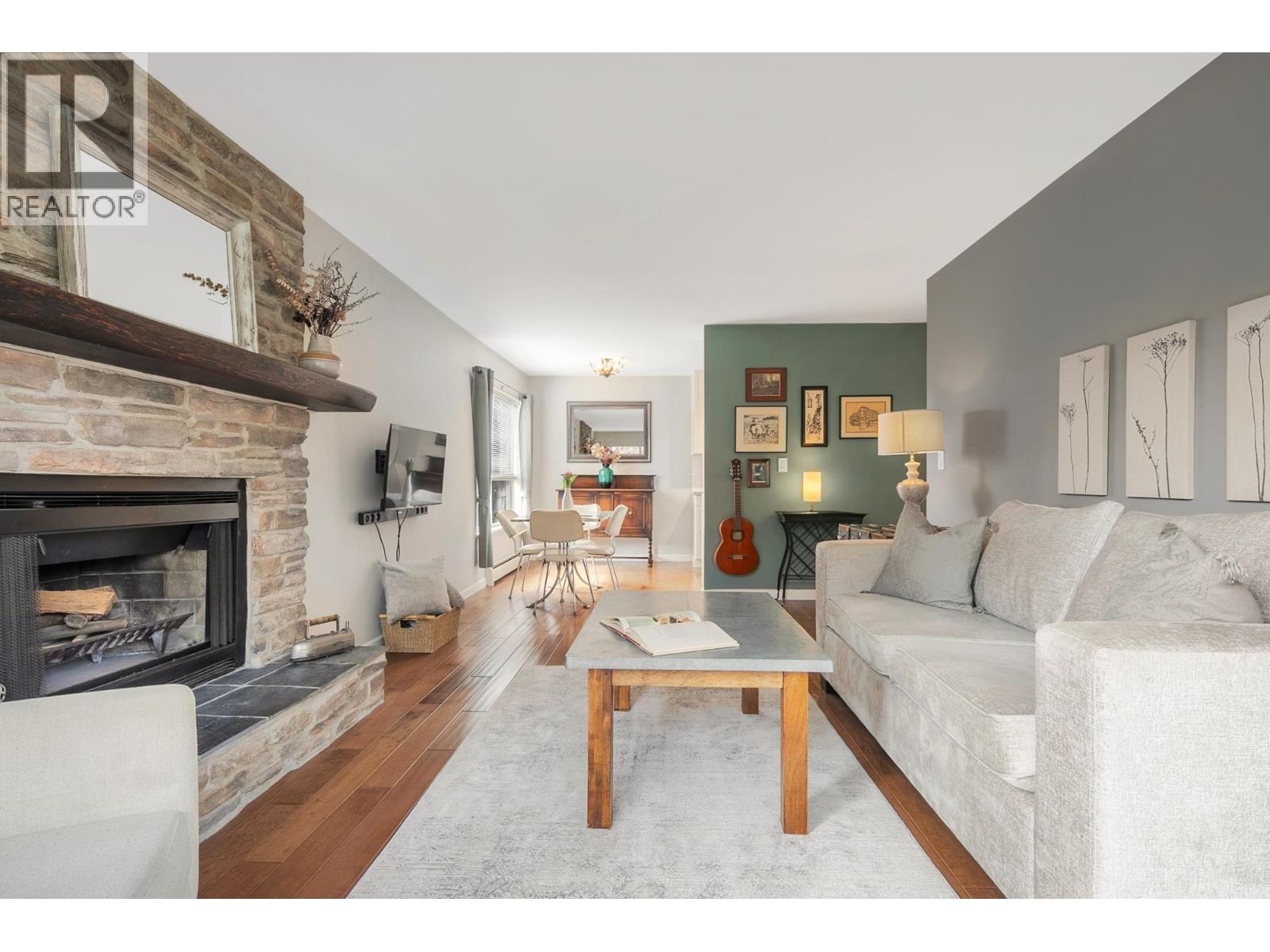 213 230 MOWAT STREET, New Westminster
