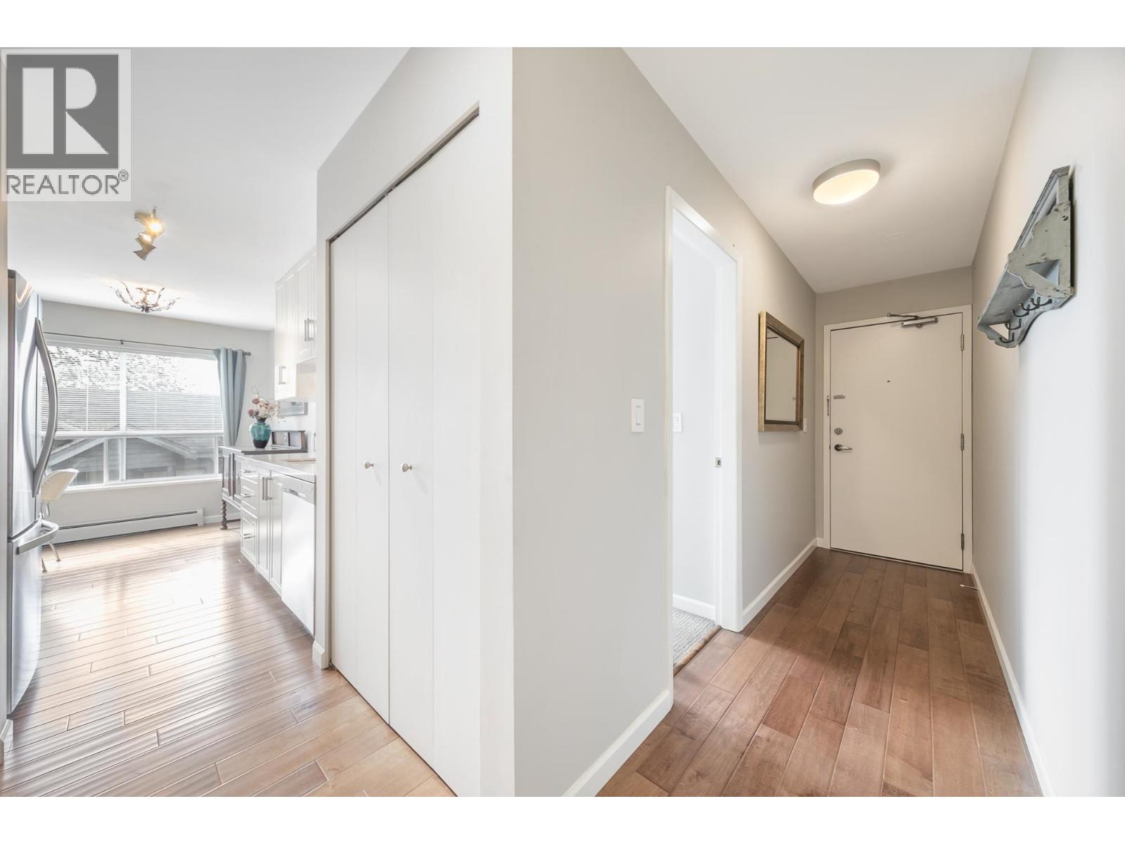 213 230 MOWAT STREET, New Westminster