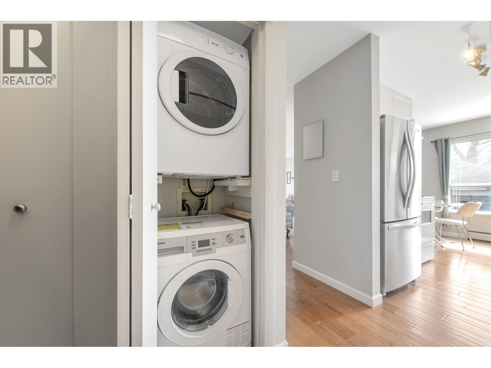 213 230 MOWAT STREET, New Westminster