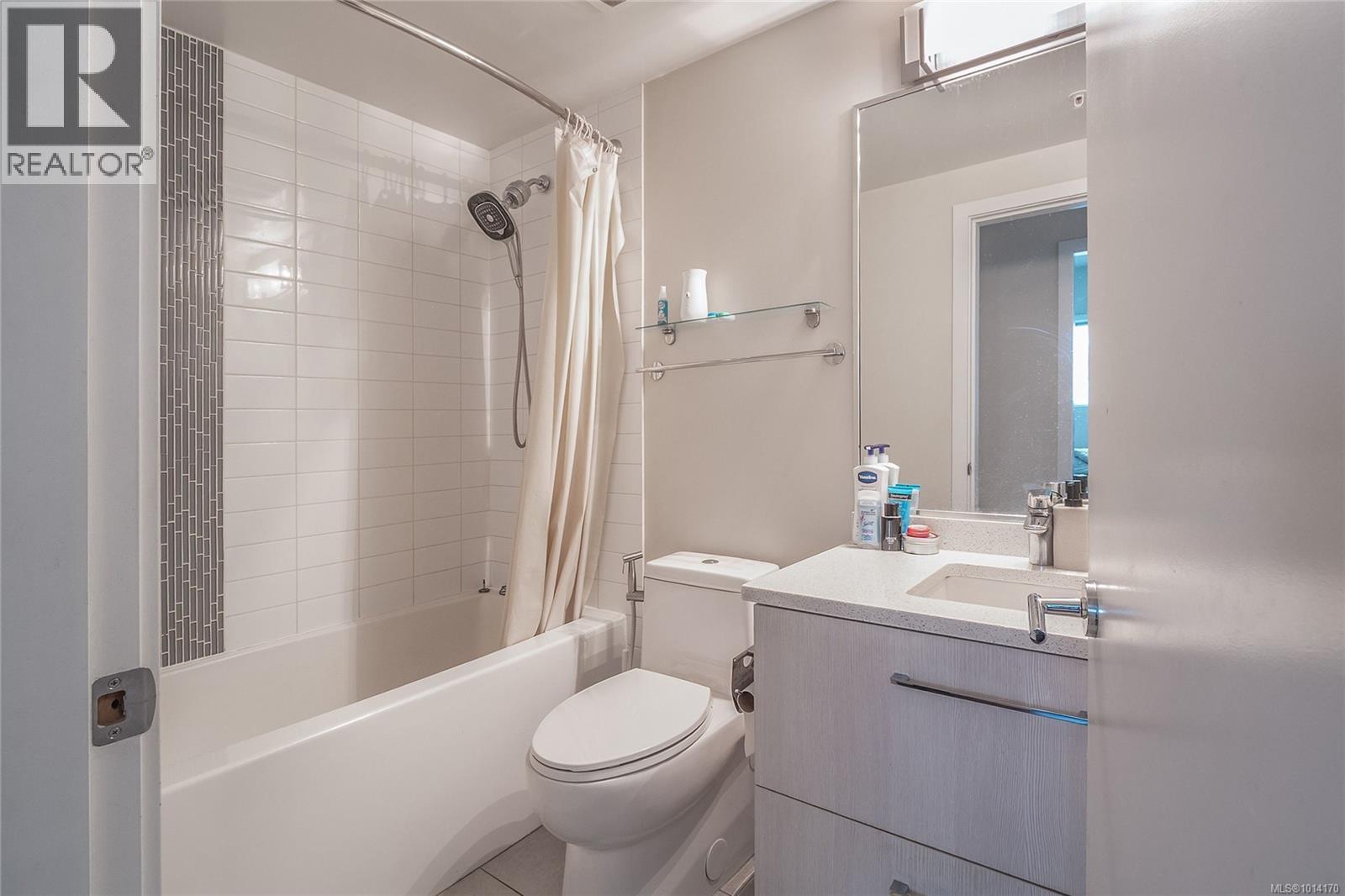 408 1090 Johnson Street, Victoria