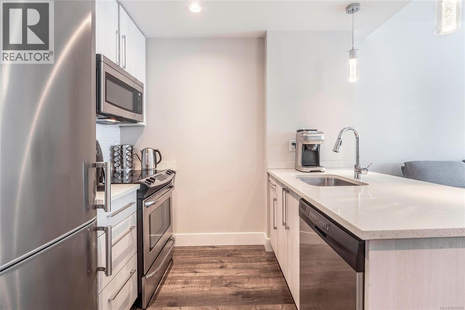 408 1090 Johnson Street, Victoria