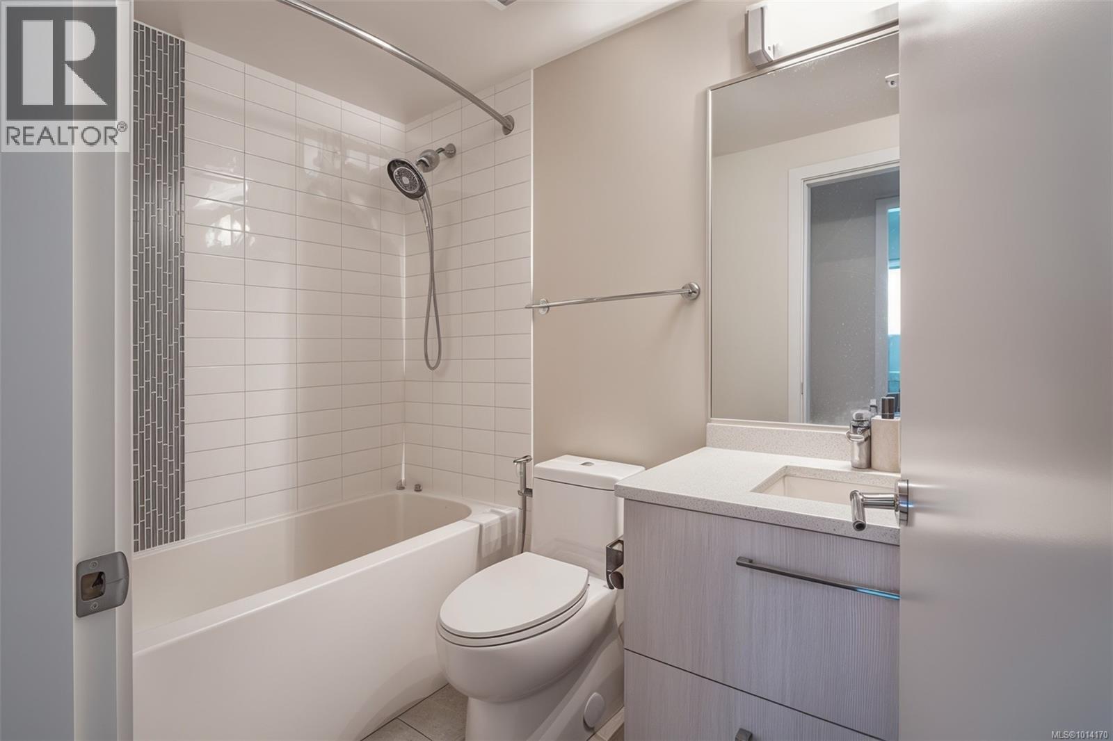 408 1090 Johnson Street, Victoria
