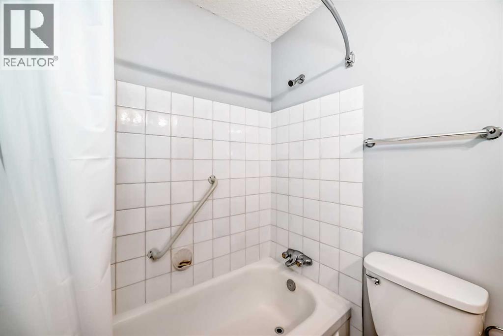 Single Family House for Sale in    Street NW Bowness Calgary 