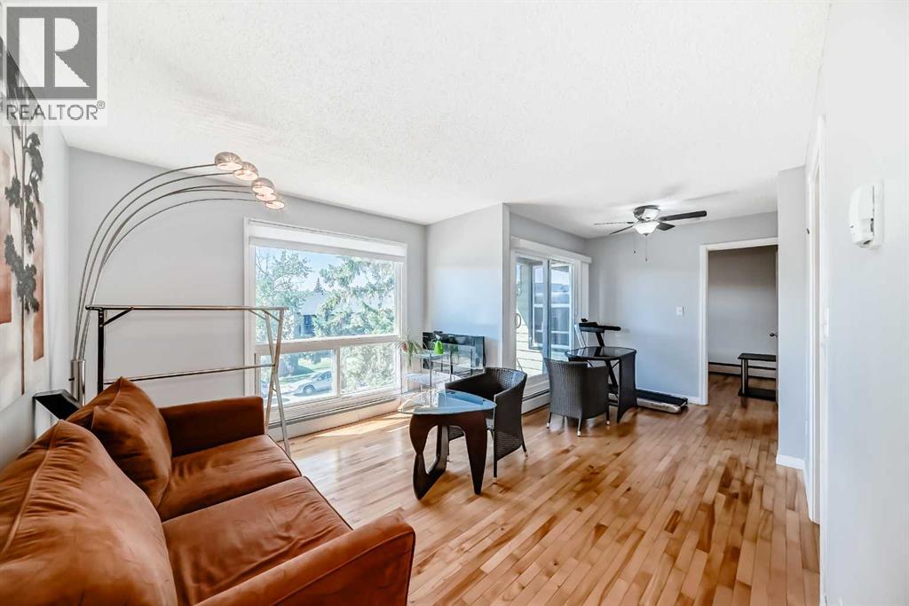 Single Family House for Sale in    Street NW Bowness Calgary 