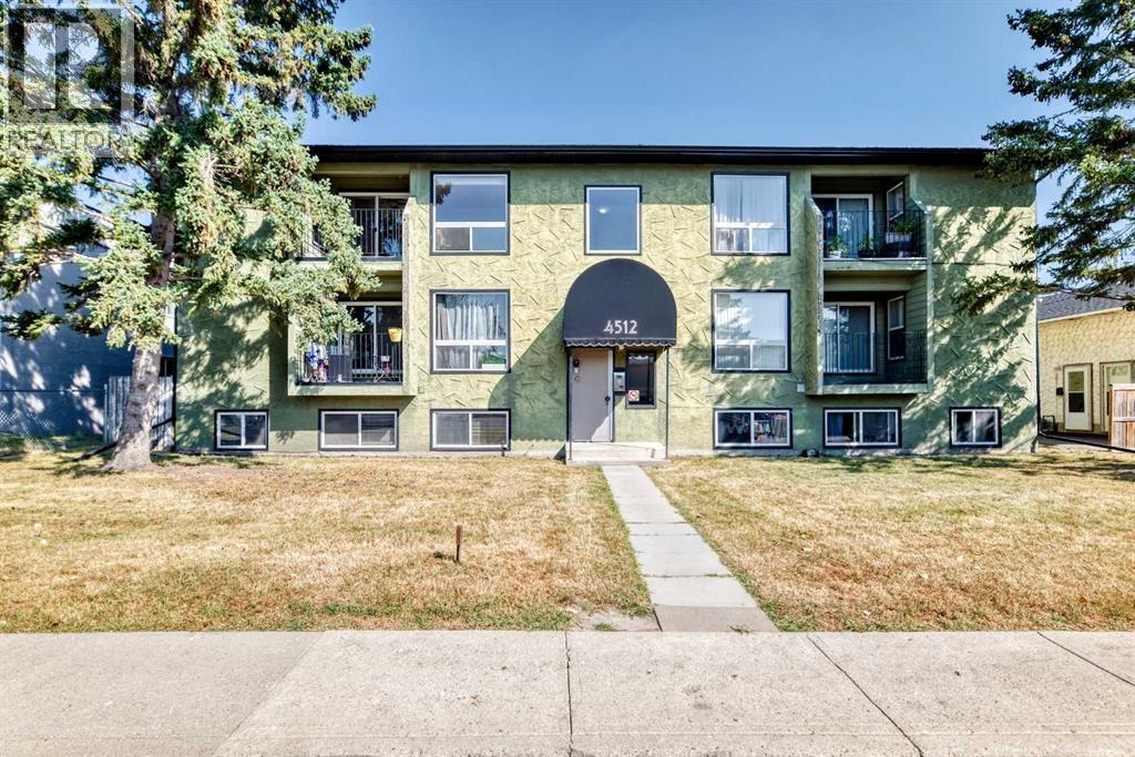 Single Family House for Sale in    Street NW Bowness Calgary 