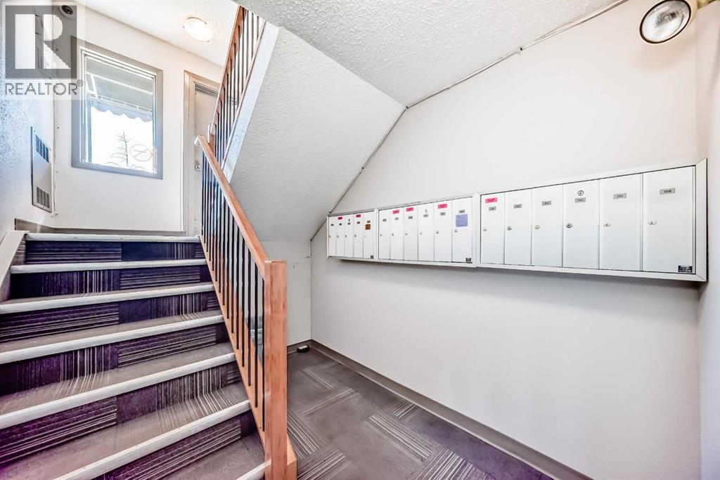 Single Family House for Sale in    Street NW Bowness Calgary 