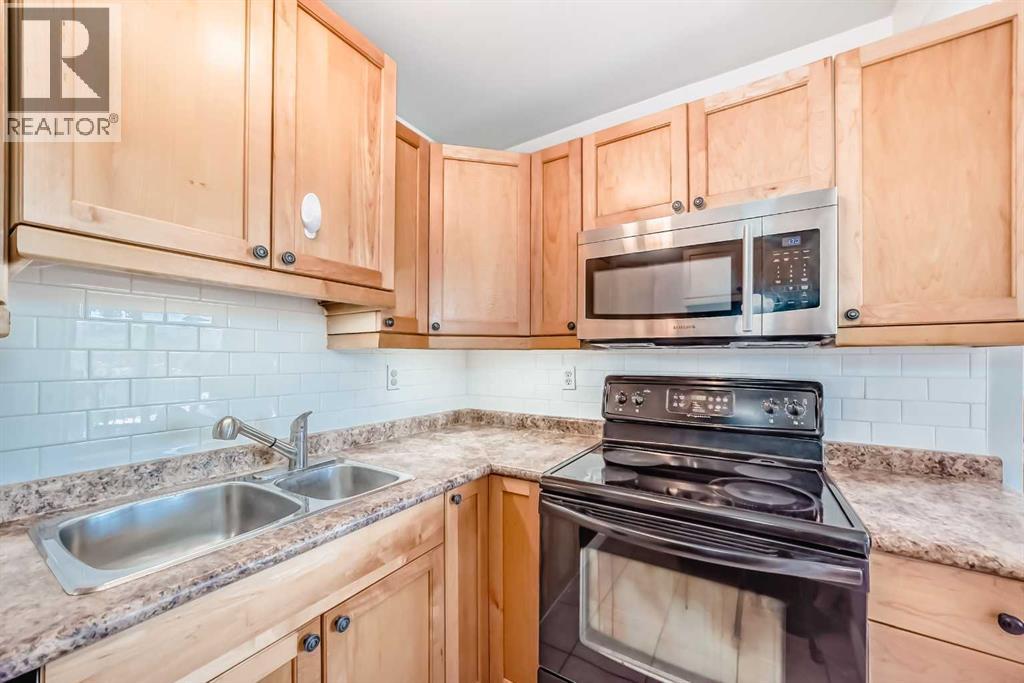 Single Family House for Sale in    Street NW Bowness Calgary 
