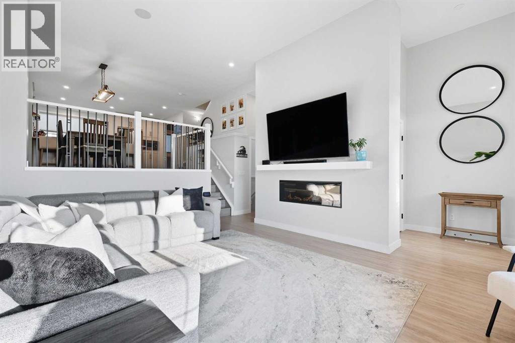 305 Sundown Road, Cochrane