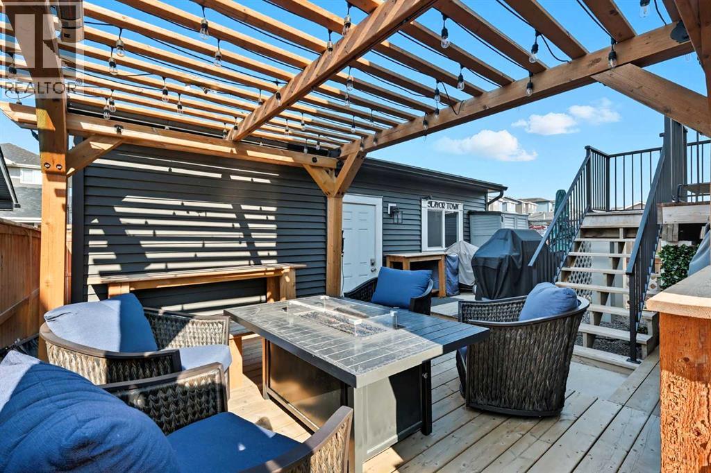 305 Sundown Road, Cochrane