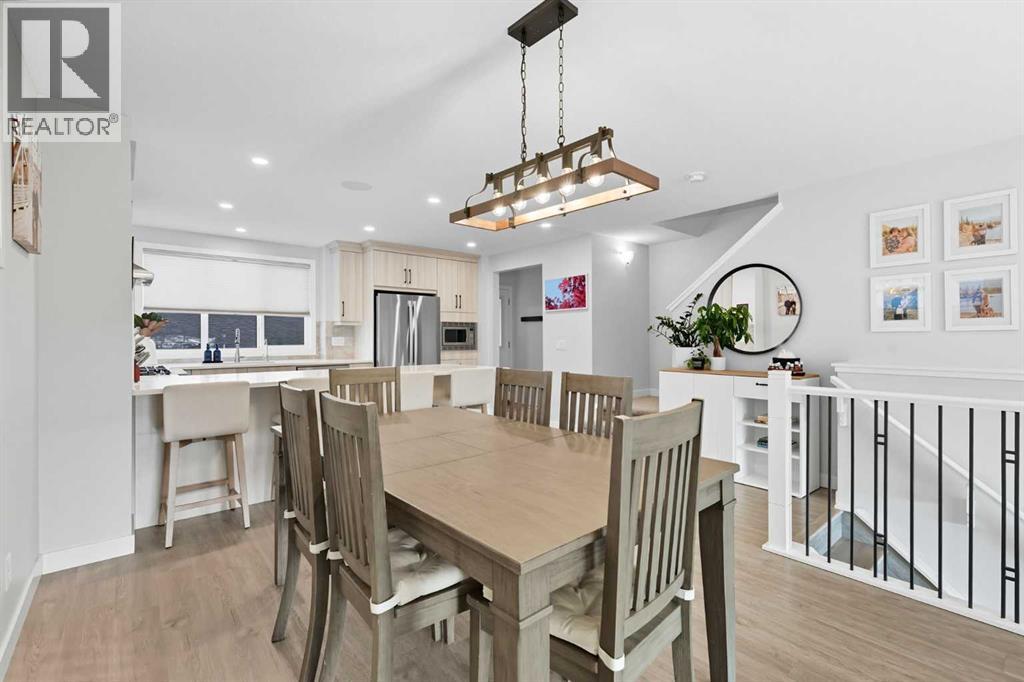 305 Sundown Road, Cochrane