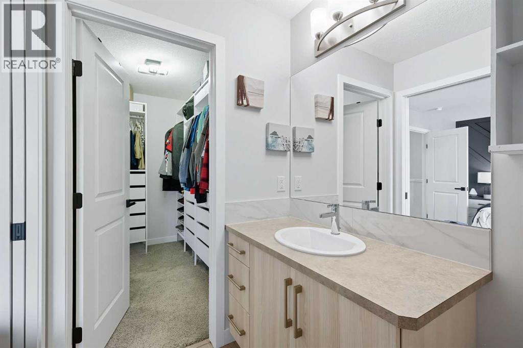 305 Sundown Road, Cochrane