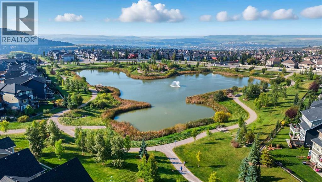 305 Sundown Road, Cochrane