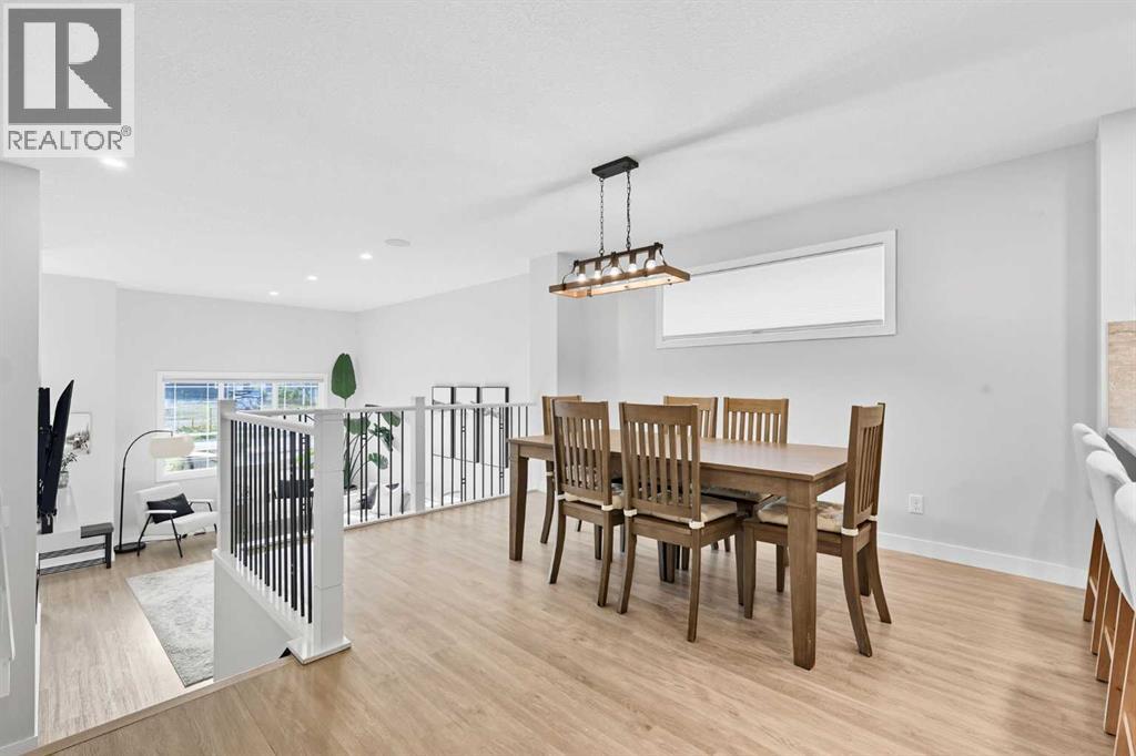 305 Sundown Road, Cochrane