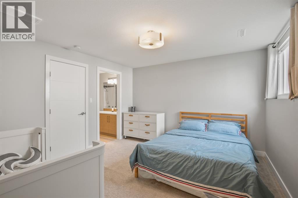 Single Family House Bi-level for Sale in  Evergreen Way Evergreen Red Deer 