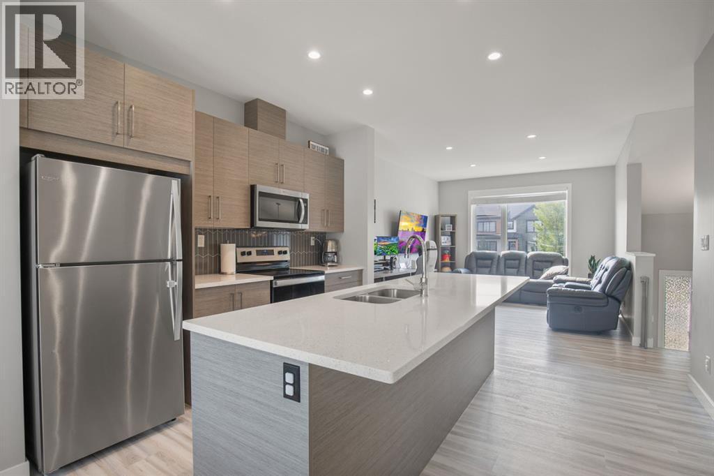 Single Family House Bi-level for Sale in  Evergreen Way Evergreen Red Deer 