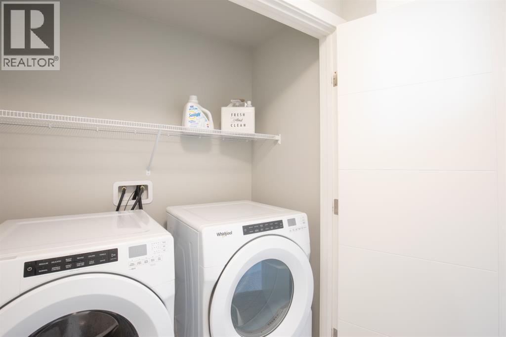 Single Family House Bi-level for Sale in  Evergreen Way Evergreen Red Deer 