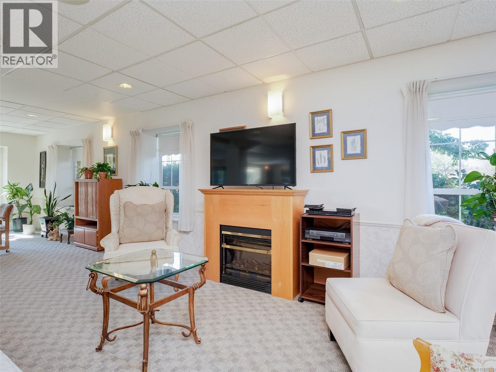 413 3133 Tillicum Rd, Saanich