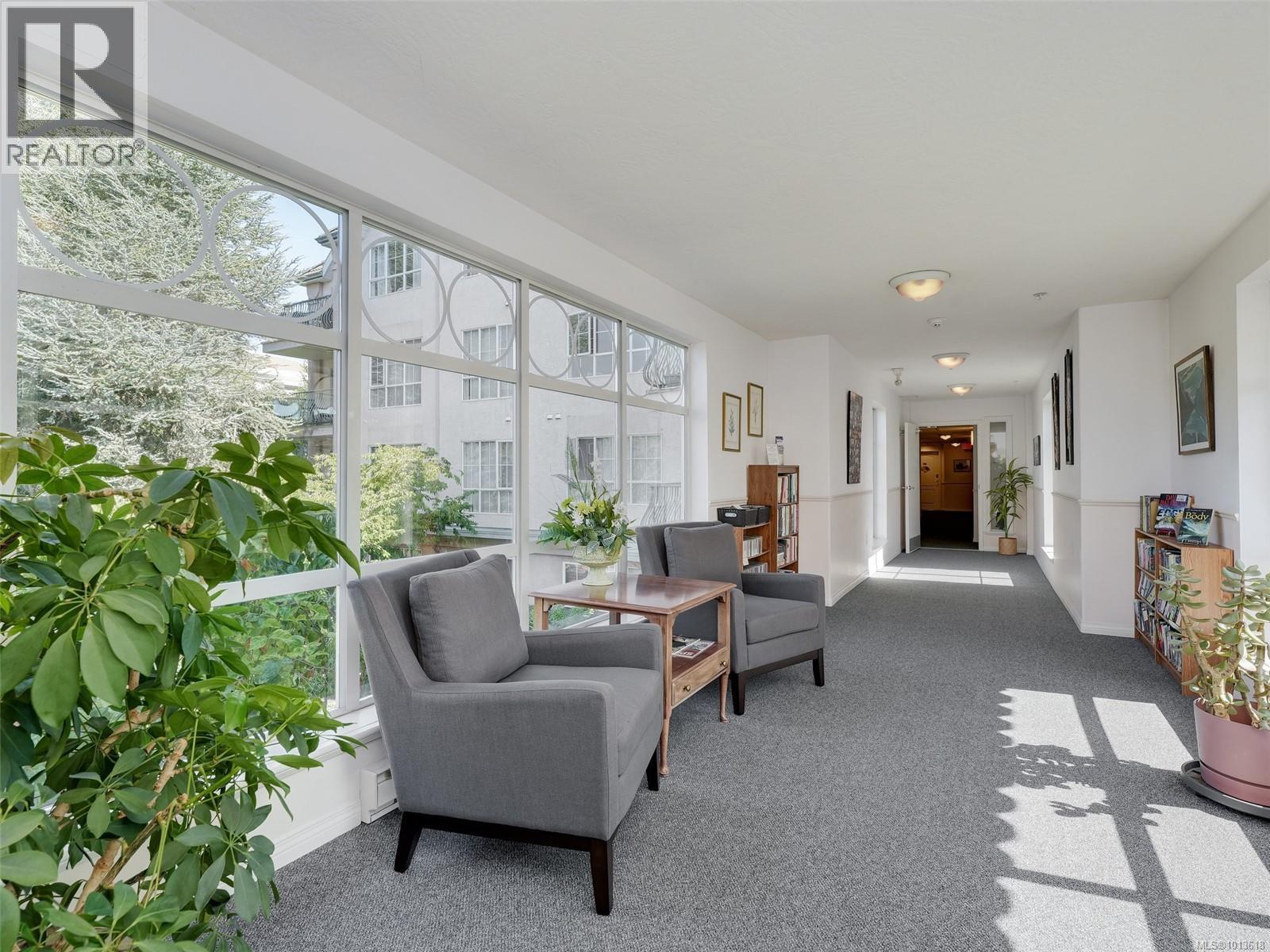 413 3133 Tillicum Rd, Saanich