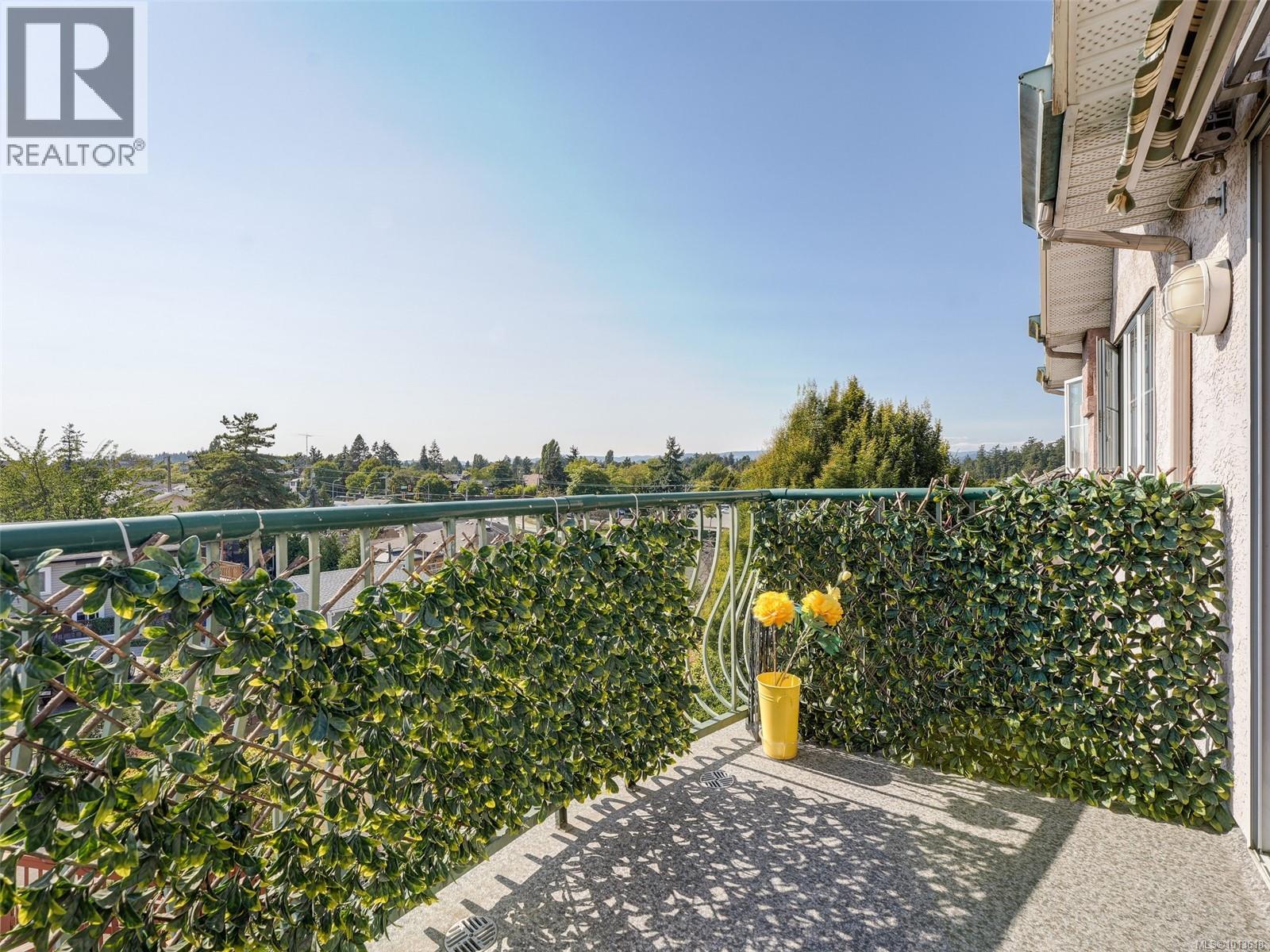 413 3133 Tillicum Rd, Saanich