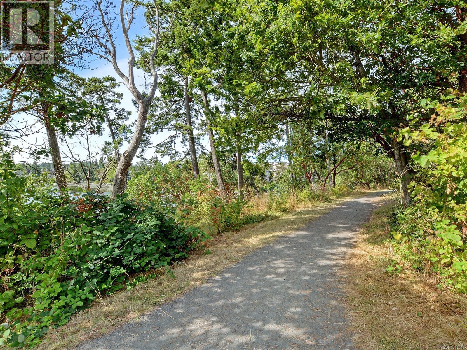 413 3133 Tillicum Rd, Saanich