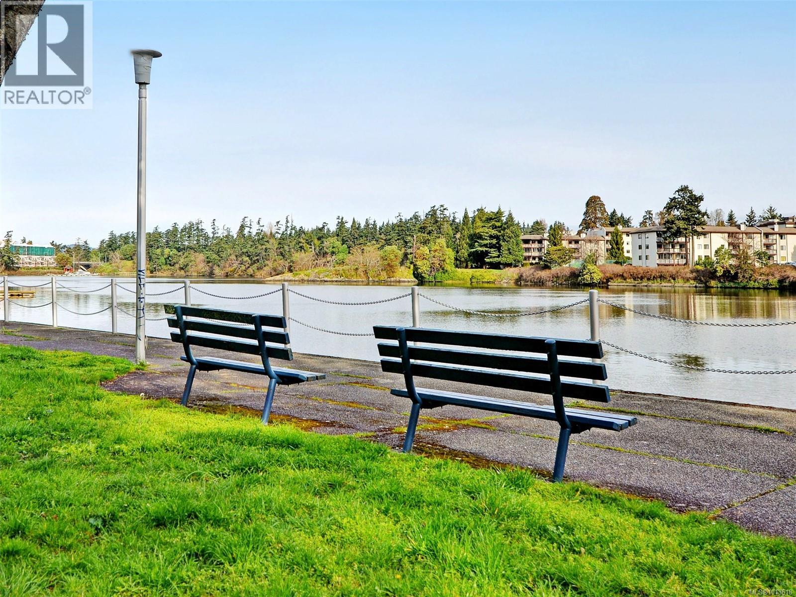 413 3133 Tillicum Rd, Saanich