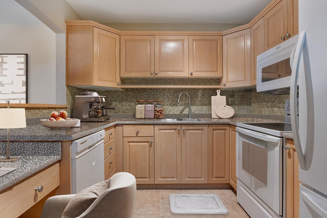407 1225 MERKLIN STREET, White Rock