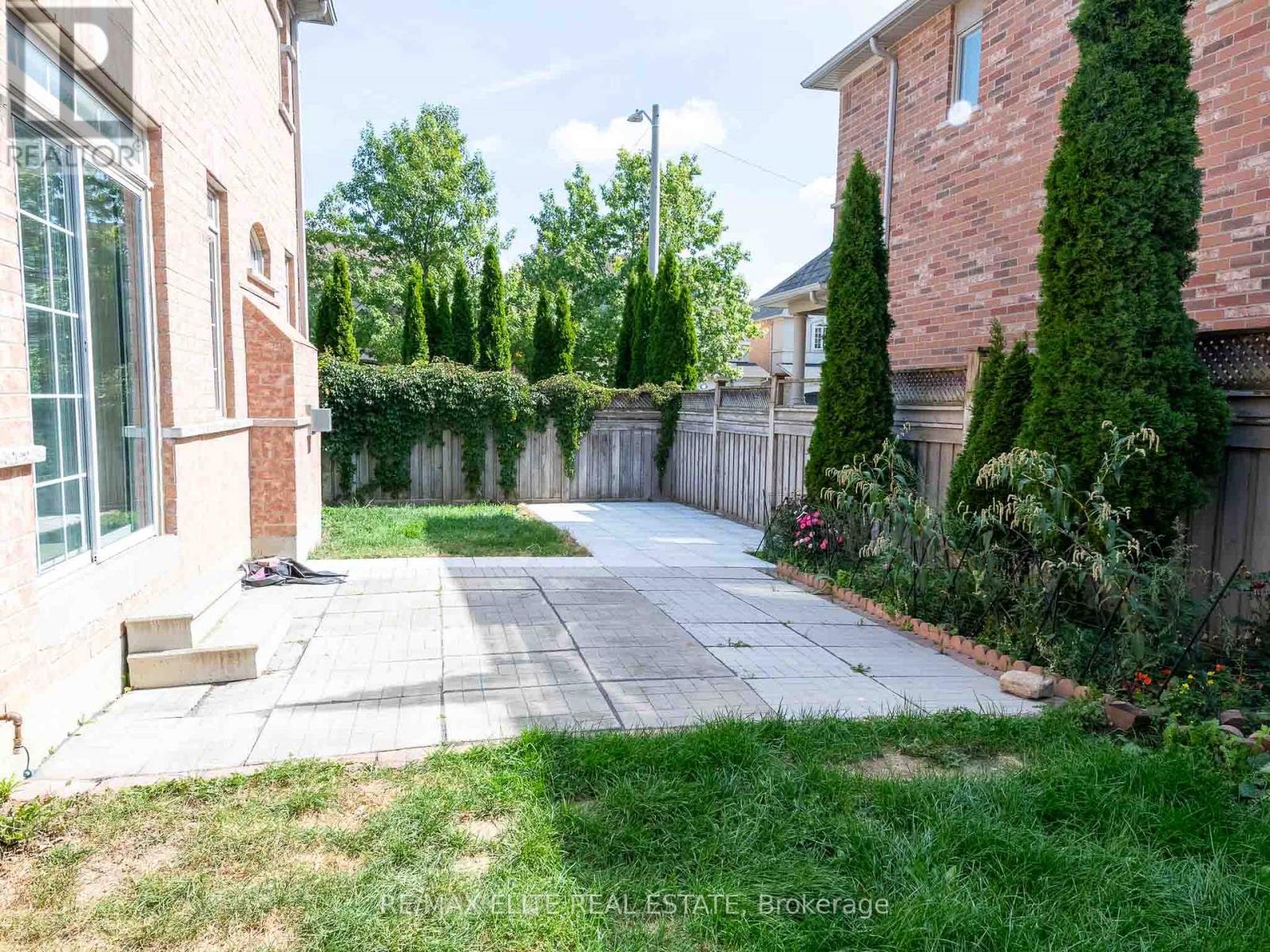 Single Family House for Sale in  GOULD LANE Vaughan (Patterson) 