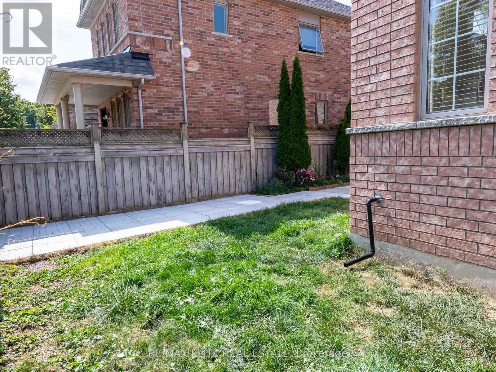 Single Family House for Sale in  GOULD LANE Vaughan (Patterson) 