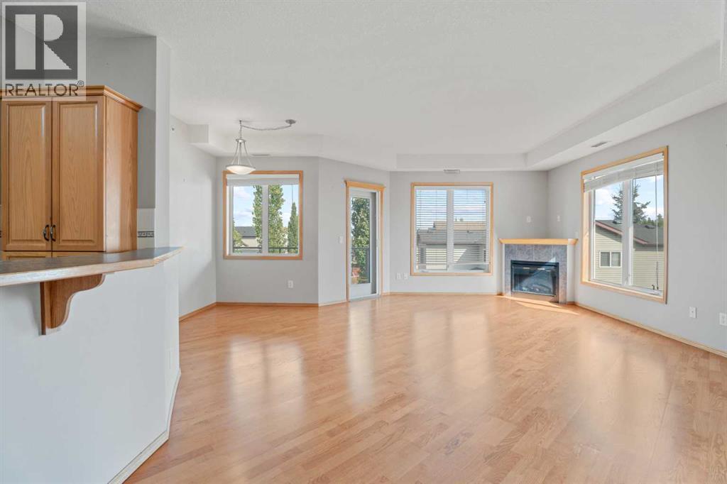 Single Family House for Sale in   Everstone Drive SW Evergreen Calgary 