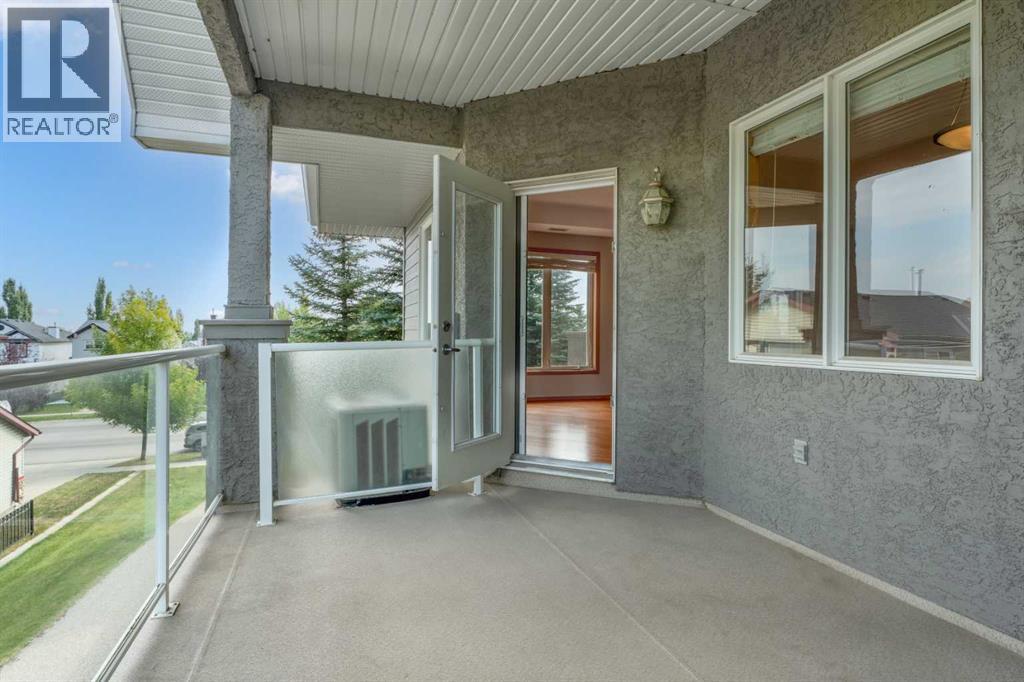 Single Family House for Sale in   Everstone Drive SW Evergreen Calgary 