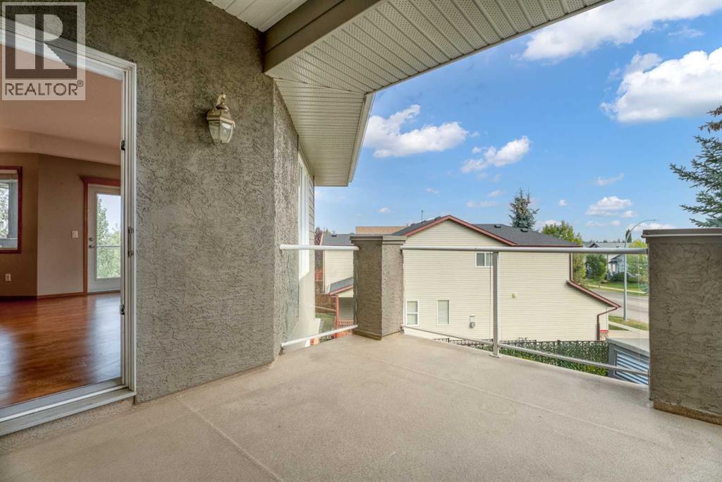 Single Family House for Sale in   Everstone Drive SW Evergreen Calgary 