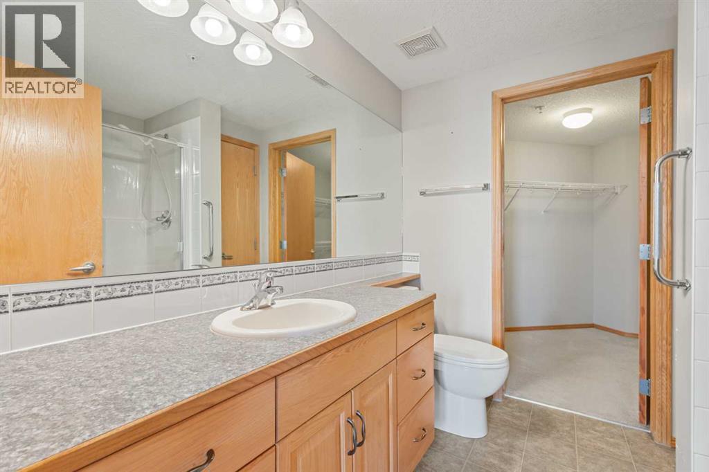 Single Family House for Sale in   Everstone Drive SW Evergreen Calgary 