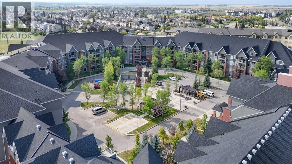 Single Family House for Sale in   Everstone Drive SW Evergreen Calgary 