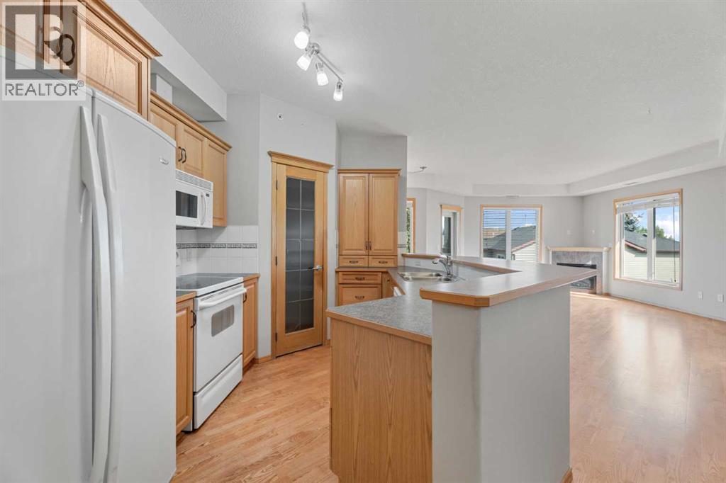 Single Family House for Sale in   Everstone Drive SW Evergreen Calgary 
