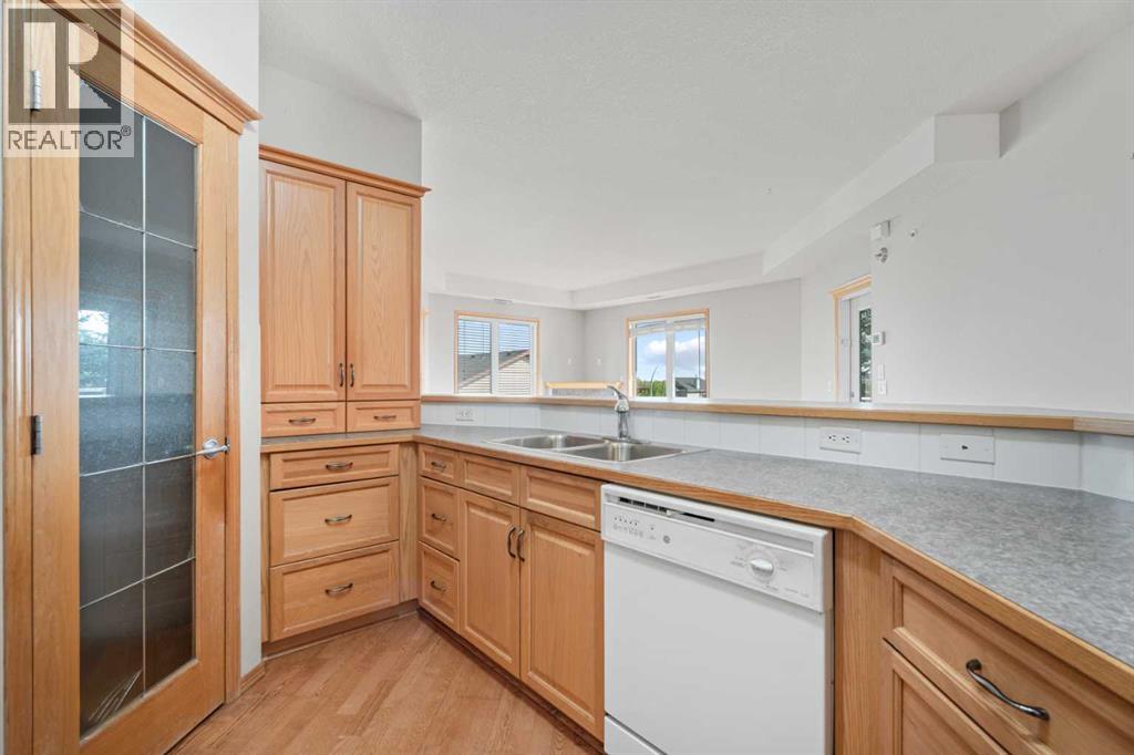Single Family House for Sale in   Everstone Drive SW Evergreen Calgary 