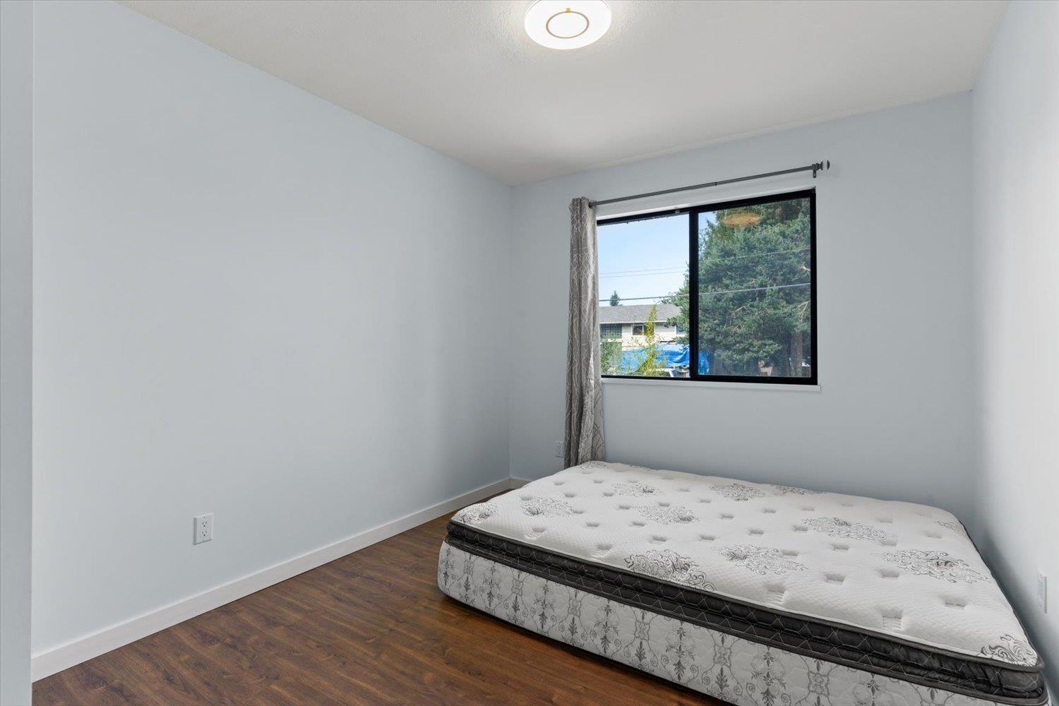 7976 TANAGER STREET, Mission